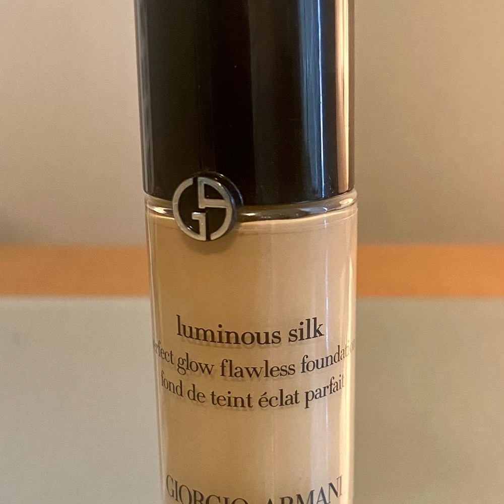 Giorgio Armani Luminous Silk Foundation